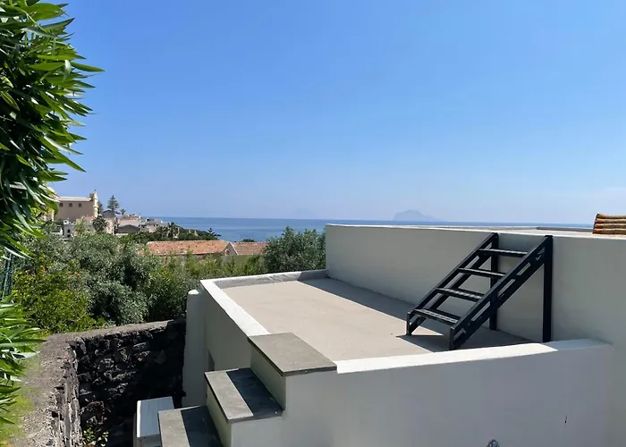 La Casa Sul Porto Di Santa Marina - Isole Eolie