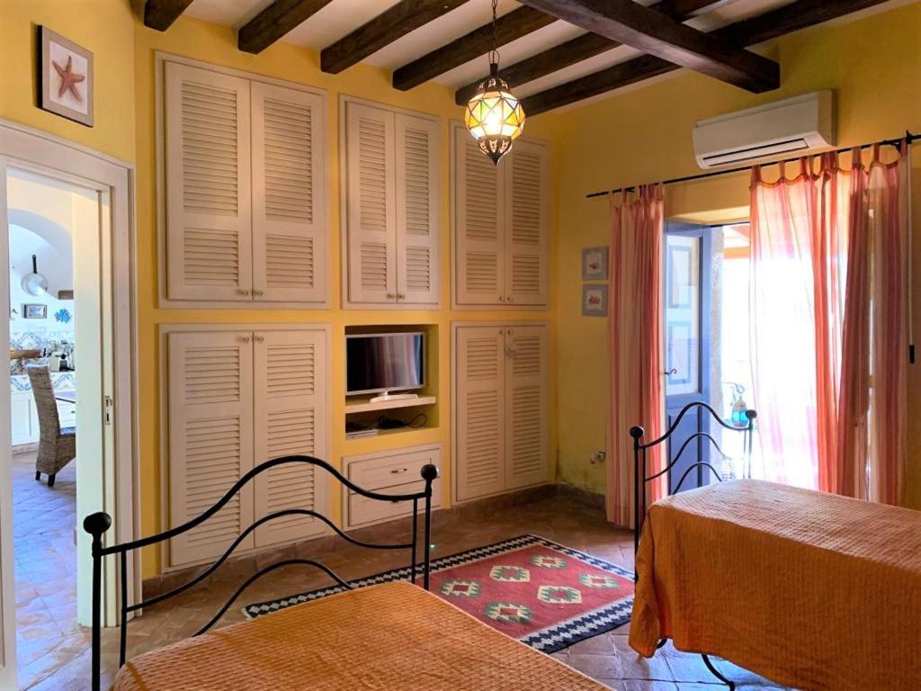 La Casa Sul Porto Di Santa Marina - Isole Eolie