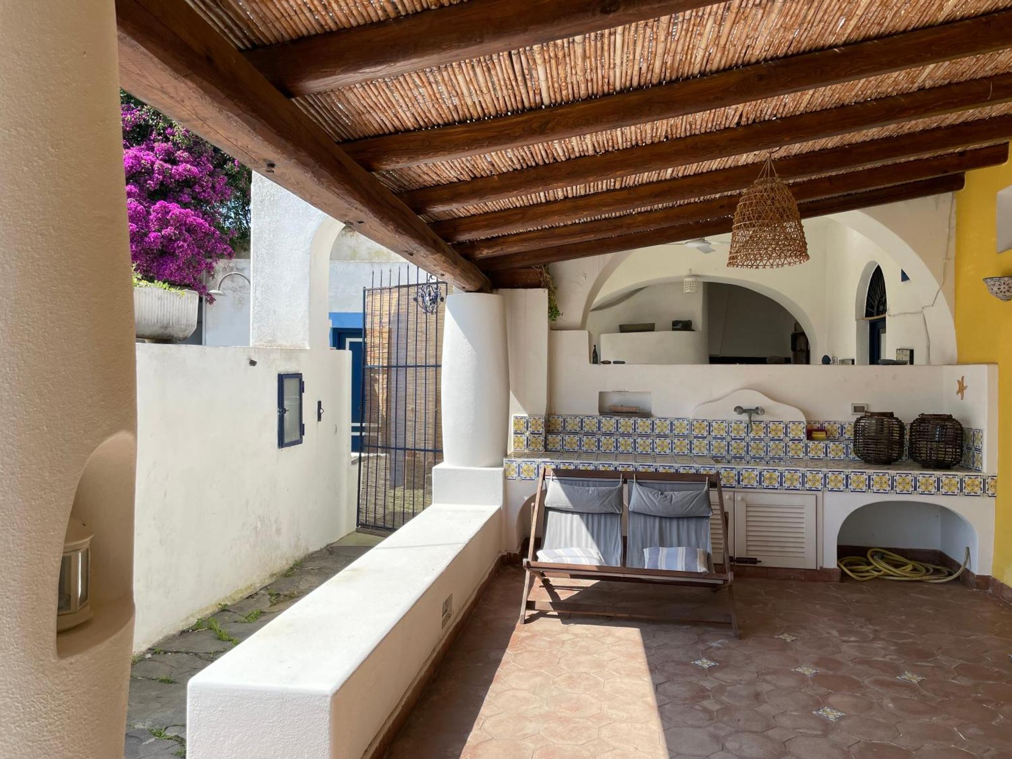 La Casa Sul Porto Di Santa Marina - Isole Eolie *